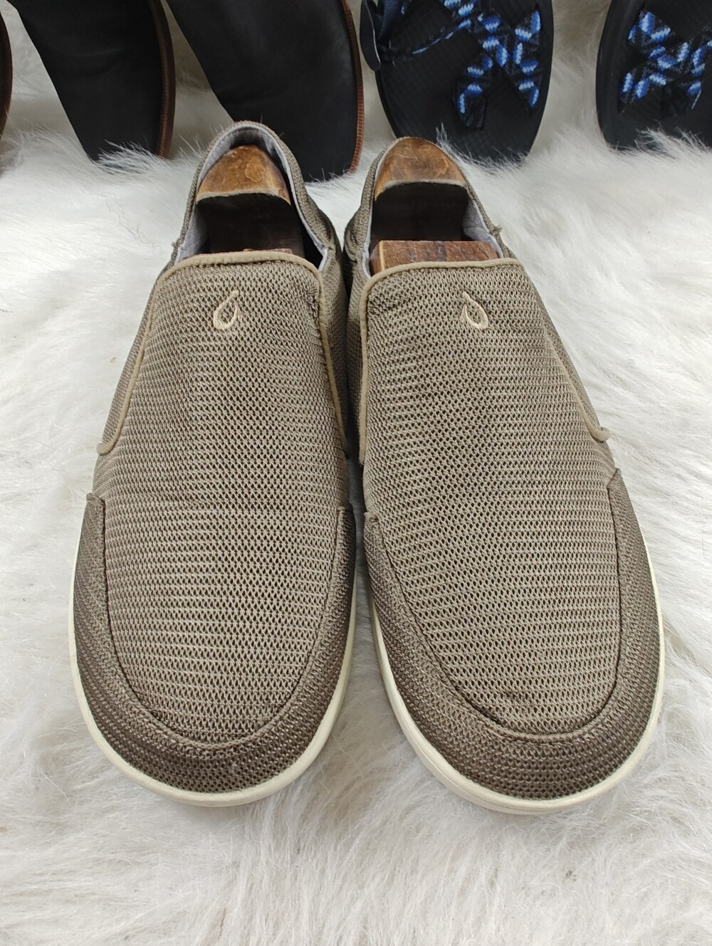 OluKai Nohea Mesh Slip-On Sneakers Men's Size 11.5 Carbon Green Gray Casual Shoe